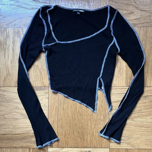 Fashion Nova Long Sleeve Crop Top - Picture 4 of 6